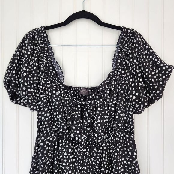 Dress Forum 'Hailey Babydoll' Ditzy Floral Black Romper Small - Picture 3 of 8